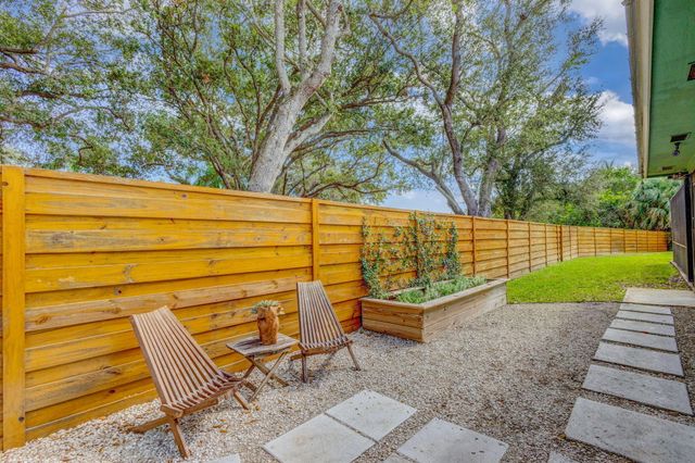 18246 RIVER OAKS Circle, Jupiter, FL 33458
