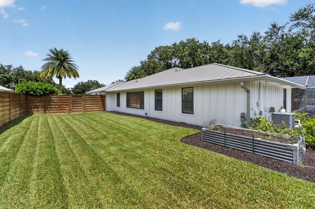 18246 RIVER OAKS Circle, Jupiter, FL 33458