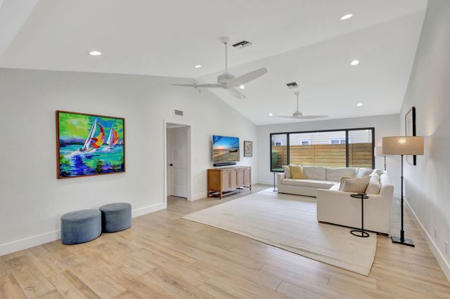 18246 RIVER OAKS Circle, Jupiter, FL 33458