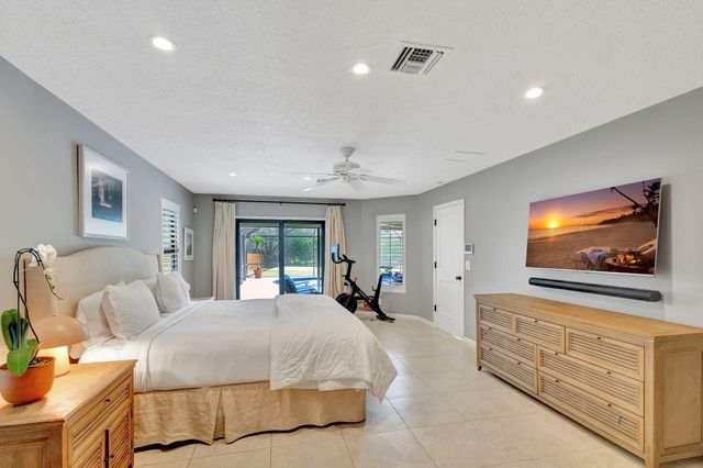18246 RIVER OAKS Circle, Jupiter, FL 33458