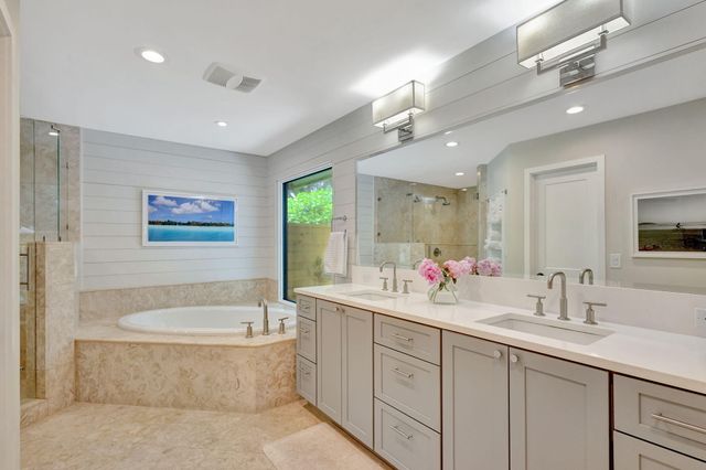 18246 RIVER OAKS Circle, Jupiter, FL 33458