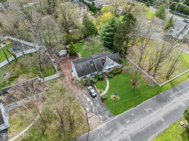 8 Woolley Place, West Long Branch, NJ 07764