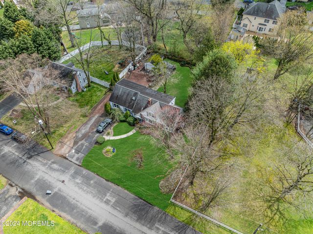 8 Woolley Place, West Long Branch, NJ 07764