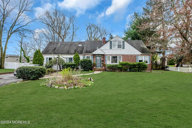 8 Woolley Place, West Long Branch, NJ 07764