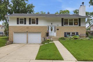 1049 E FOSKET Drive, Palatine, IL 60074