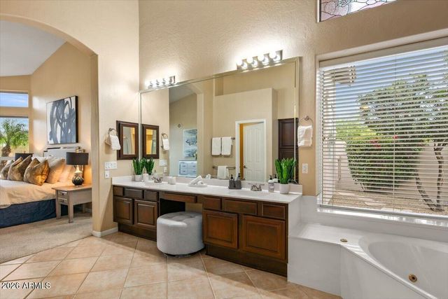 9294 E PALM TREE Drive, Scottsdale, AZ 85255