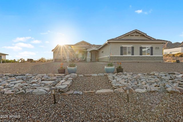 203 E SADDLE BUTTE Street, Apache Junction, AZ 85119