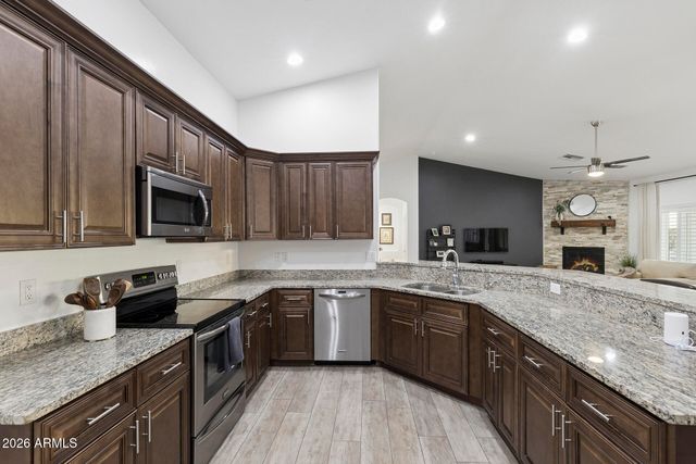 203 E SADDLE BUTTE Street, Apache Junction, AZ 85119