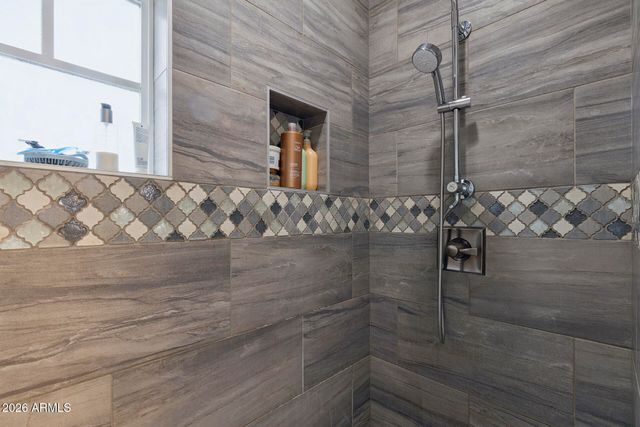 203 E SADDLE BUTTE Street, Apache Junction, AZ 85119