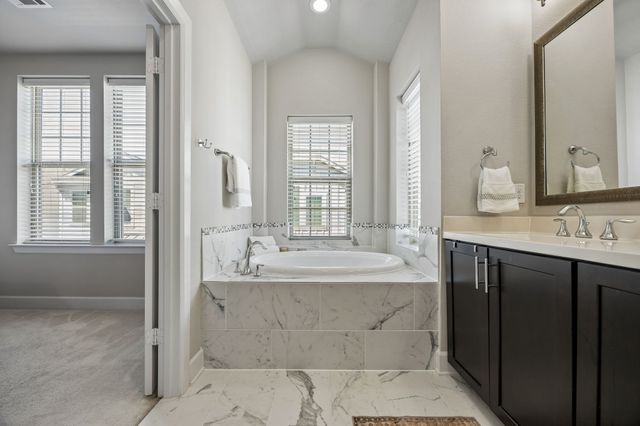 5186 Garrett Stream Court R, Dallas, TX 75206