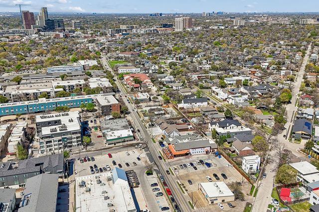 5186 Garrett Stream Court R, Dallas, TX 75206