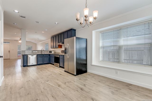 140 Eagle Vail, San Antonio, TX 78258