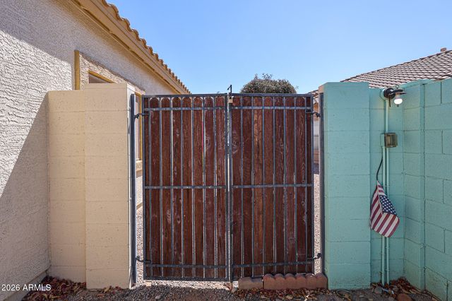 17102 W SAGUARO Lane, Surprise, AZ 85388