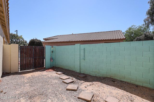 17102 W SAGUARO Lane, Surprise, AZ 85388