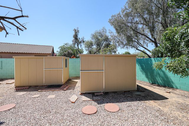 17102 W SAGUARO Lane, Surprise, AZ 85388