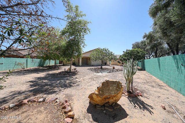17102 W SAGUARO Lane, Surprise, AZ 85388
