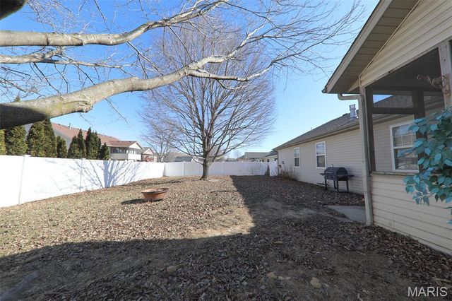 117 Northwoods Drive, Troy, IL 62294