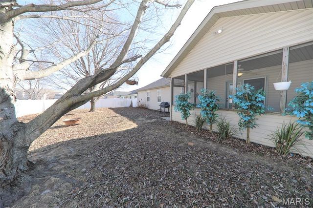 117 Northwoods Drive, Troy, IL 62294
