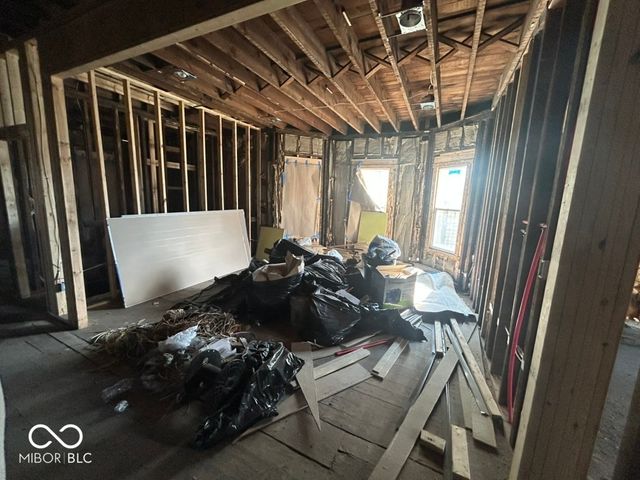 2735 Carrollton Avenue, Indianapolis, IN 46205