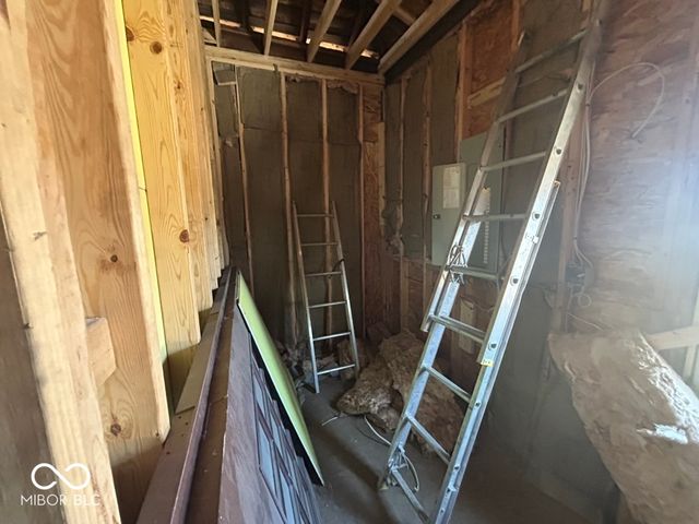 2735 Carrollton Avenue, Indianapolis, IN 46205