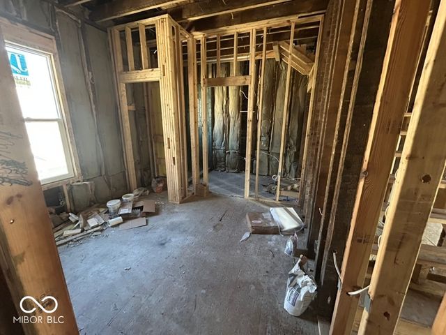 2735 Carrollton Avenue, Indianapolis, IN 46205