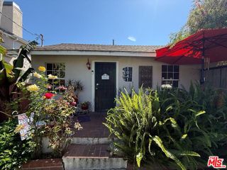 1041 W 1st Street, San Pedro, CA 90731