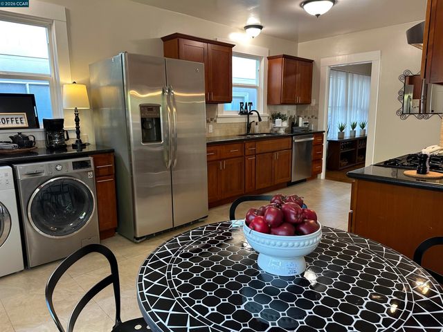 4426 Park Blvd, Oakland, CA 94602