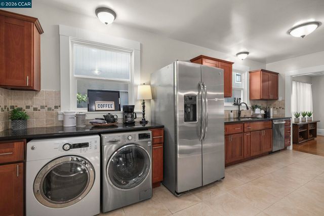 4426 Park Blvd, Oakland, CA 94602