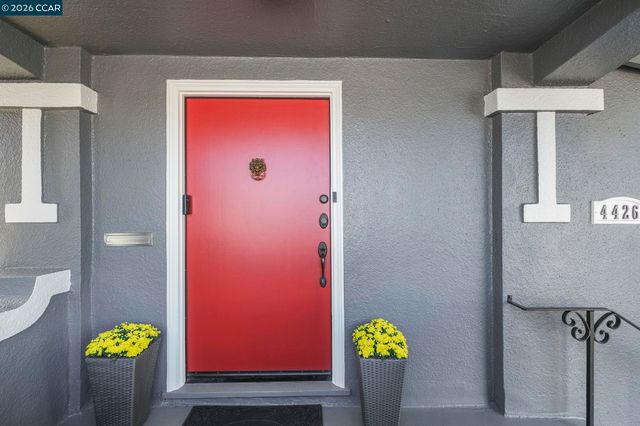 4426 Park Blvd, Oakland, CA 94602