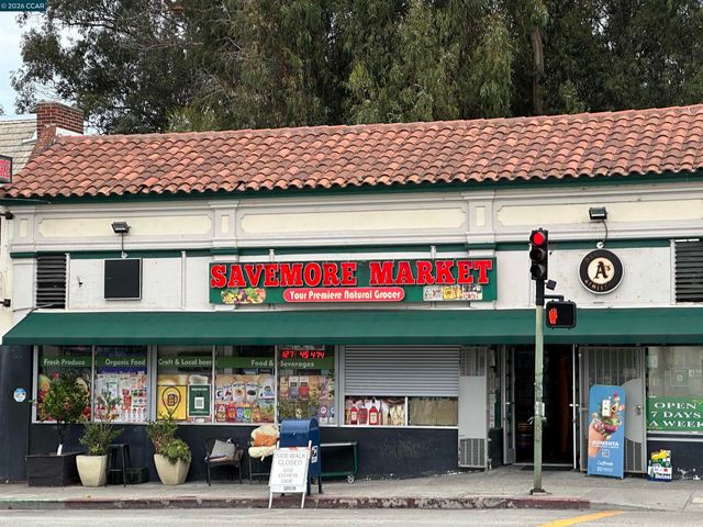 4426 Park Blvd, Oakland, CA 94602