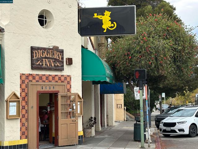 4426 Park Blvd, Oakland, CA 94602