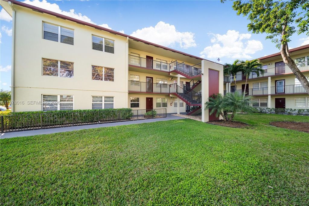 13455 SW 3rd Street 302S, Pembroke Pines, FL 33027