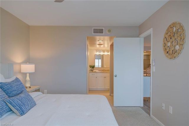 4510 N Key DR 204, North Fort Myers, FL 33903