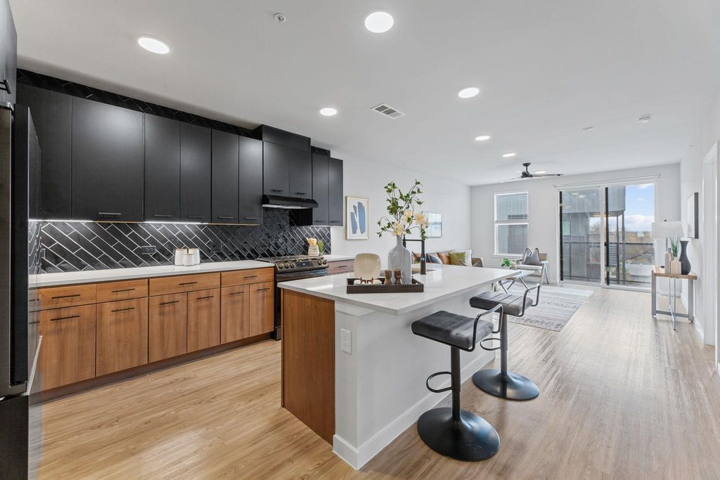 4510 Terry-O LN 302, Austin, TX 78745