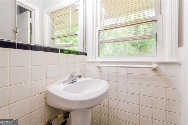 3697 Wisteria Lane SW, Atlanta, GA 30331