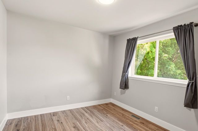 3018 S Sunnybrook St, Veradale, WA 99037