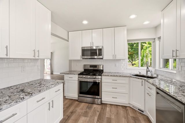 3018 S Sunnybrook St, Veradale, WA 99037
