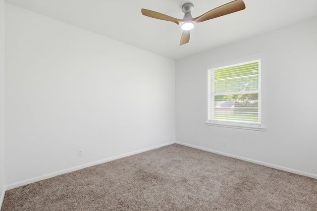 804 Mulkey Lane, Denton, TX 76209