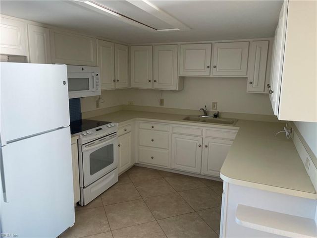 3800 Atlantic Ave Apt 604, Virginia Beach, VA 23451
