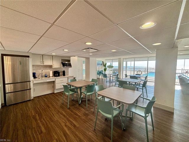 3800 Atlantic Ave Apt 604, Virginia Beach, VA 23451