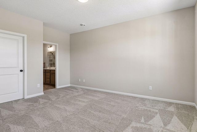 6102 158th Street N, Hugo, MN 55038
