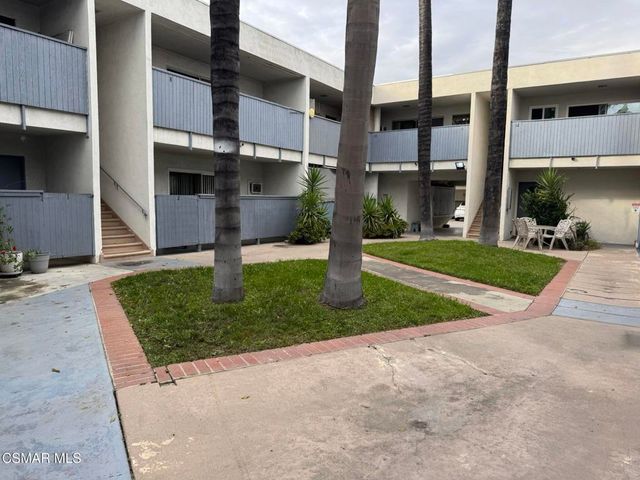 13507 Victory Boulevard 5, Van Nuys, CA 91401