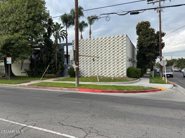 13507 Victory Boulevard 5, Van Nuys, CA 91401