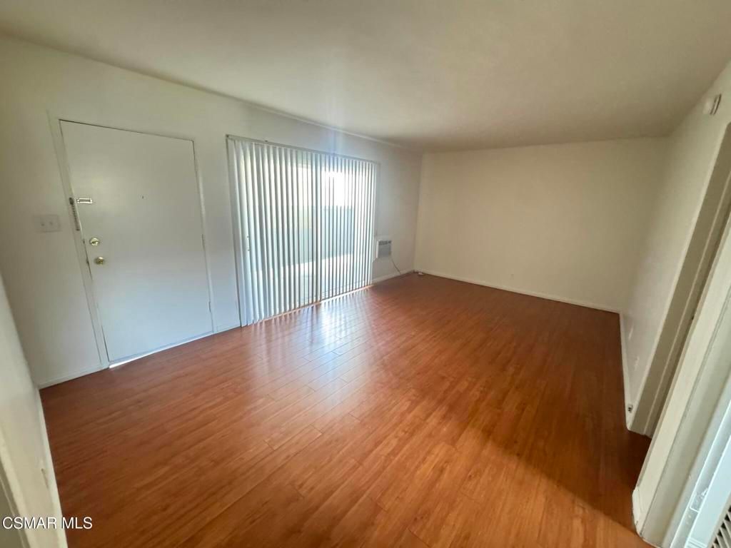 13507 Victory Boulevard 5, Van Nuys, CA 91401