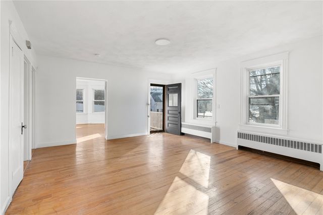 19 Vale Street 1, Providence, RI 02908