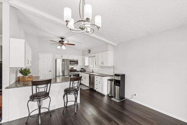 2501 2nd Street, Moline, IL 61265