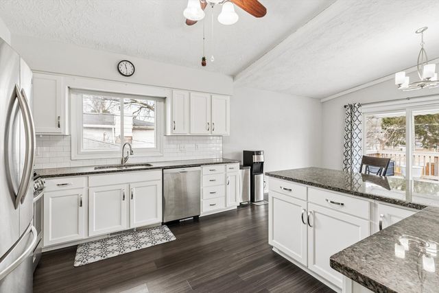 2501 2nd Street, Moline, IL 61265