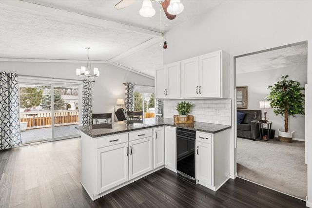 2501 2nd Street, Moline, IL 61265