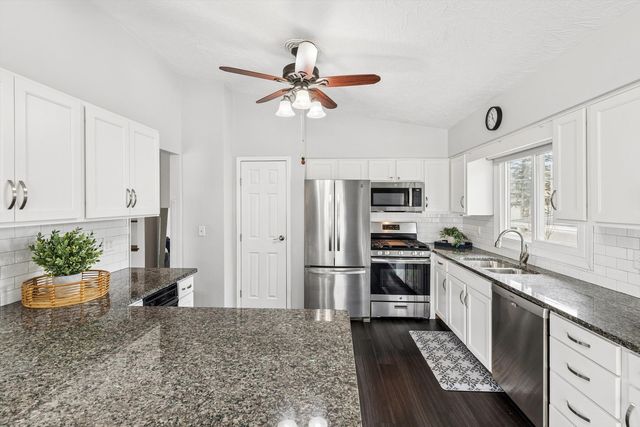 2501 2nd Street, Moline, IL 61265