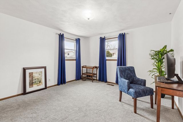 2501 2nd Street, Moline, IL 61265